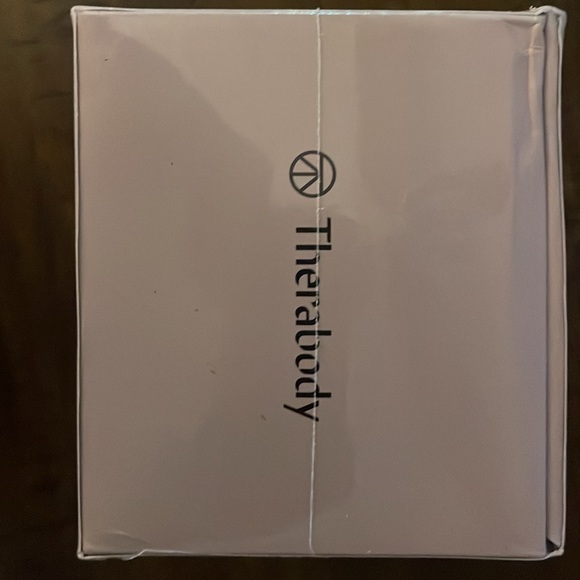 New never opened Smart Goggles from Therabody for men and women - Picture 3 of 5